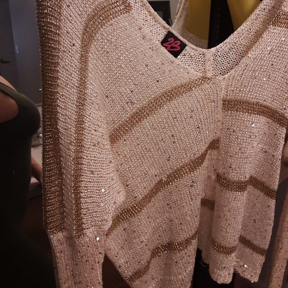 Bebe sweater - Picture 3 of 3